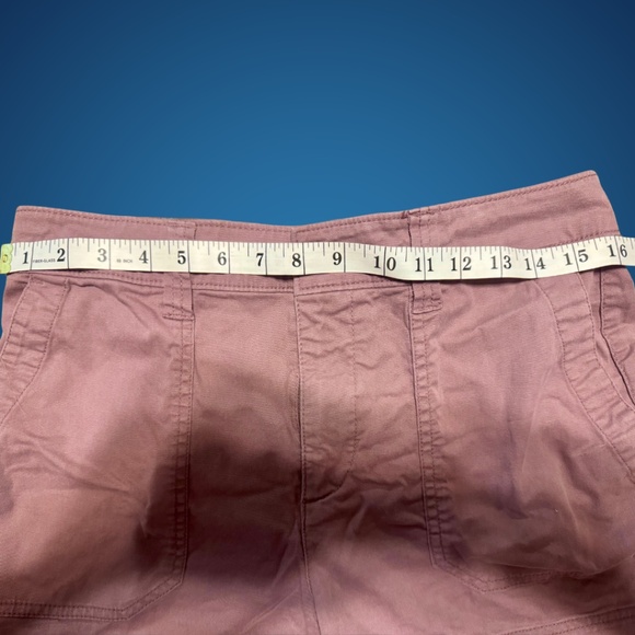 Old Navy OG Chino Shorts - Size Medium - Skylark - Picture 3 of 5